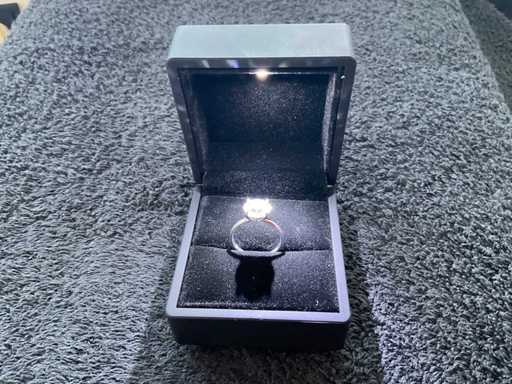 Anello in oro bianco 18 carati 750 3.10 crt. diamante