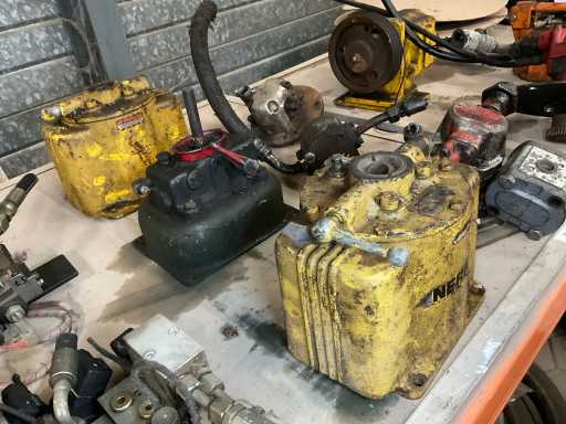 Low pressure Hydraulic hand pump (3x)