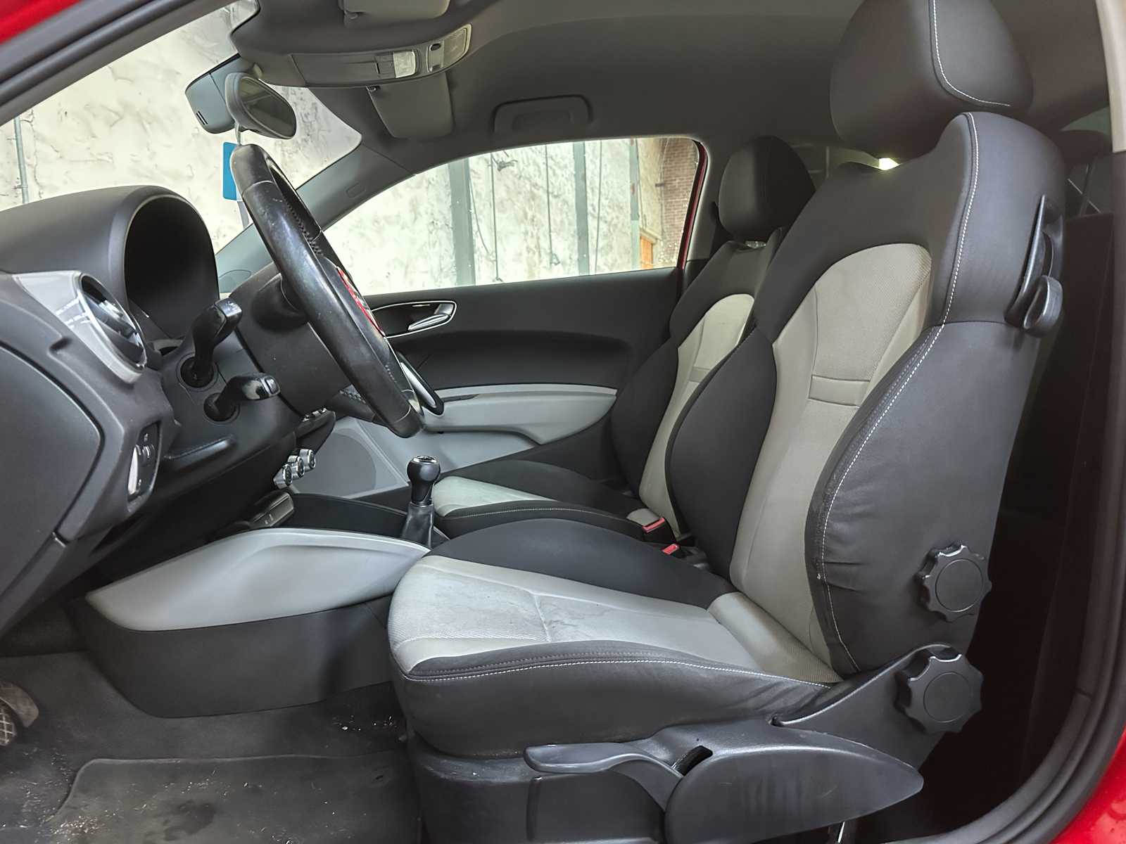 Audi A1 1.4 TFSI Amb. PL. B. 122PK 2011, 56-PDD-6