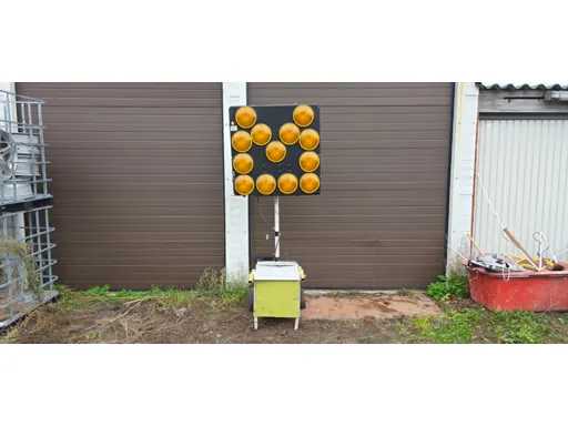 Niches - Lp13/2 - Arrow board