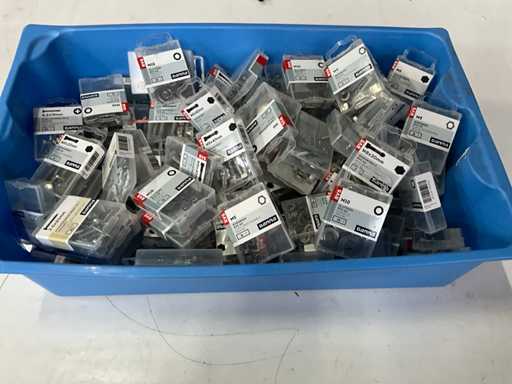 Range Various fasteners (100x)