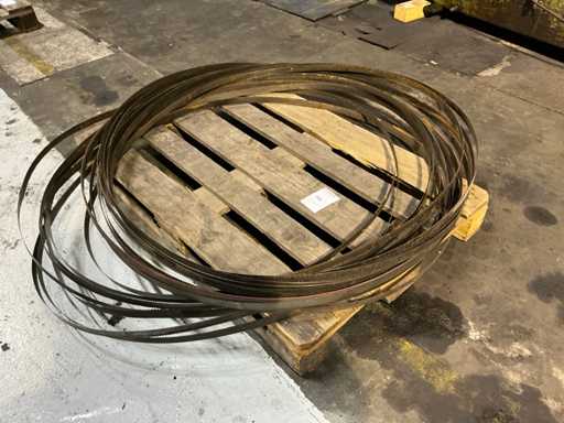 Batch of band saw blades