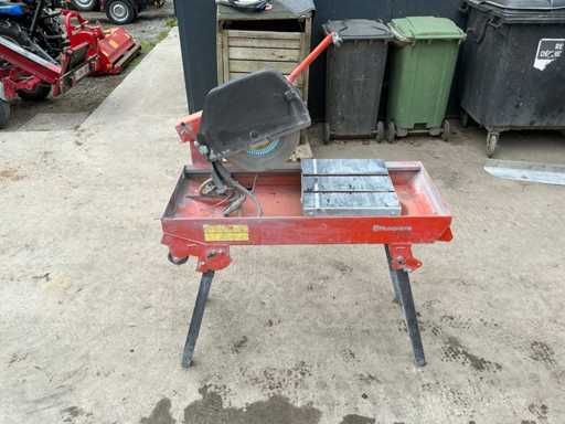 Husqvarna TS350E water-powered cutting table