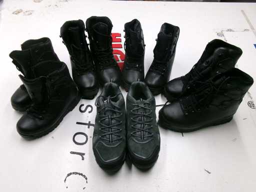 Kampfstiefel Mix, neuwertig/beschädigt (Meier) (11x)