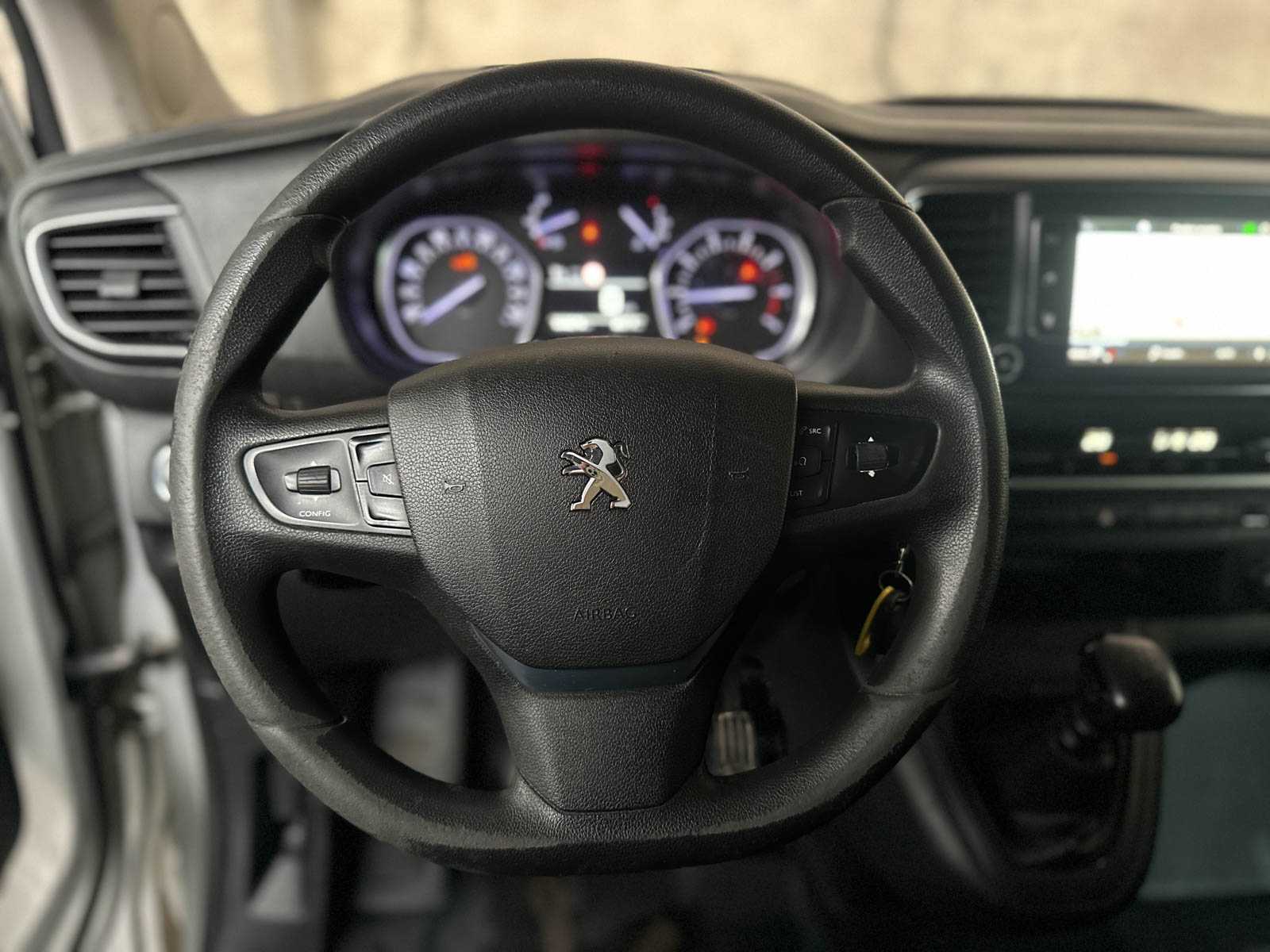 Peugeot Expert Traveller 1.5 9-Sitzer 120 PS 2019