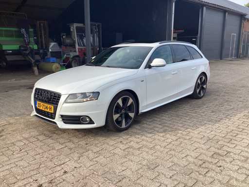 2009 Audi A4 Avant S line Voiture