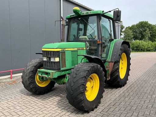 2010 John Deere 6210 PowerQuad Vierwielaangedreven landbouwtractor