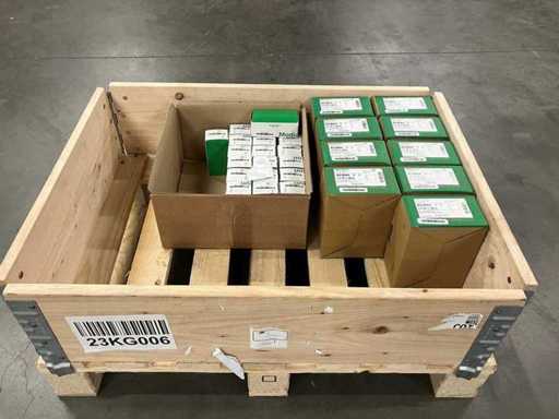 Schneider Electric - IHMs HMISTO715 et TM5ACBN1