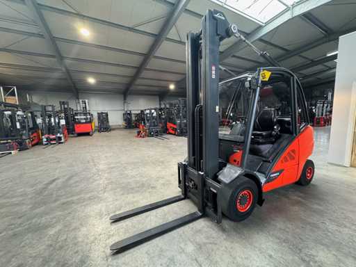 Service 2015 + UVV 09/2026 Linde H30T 3 000 kg Triplex 645 cm Chariot élévateur à gaz 4 066 heures