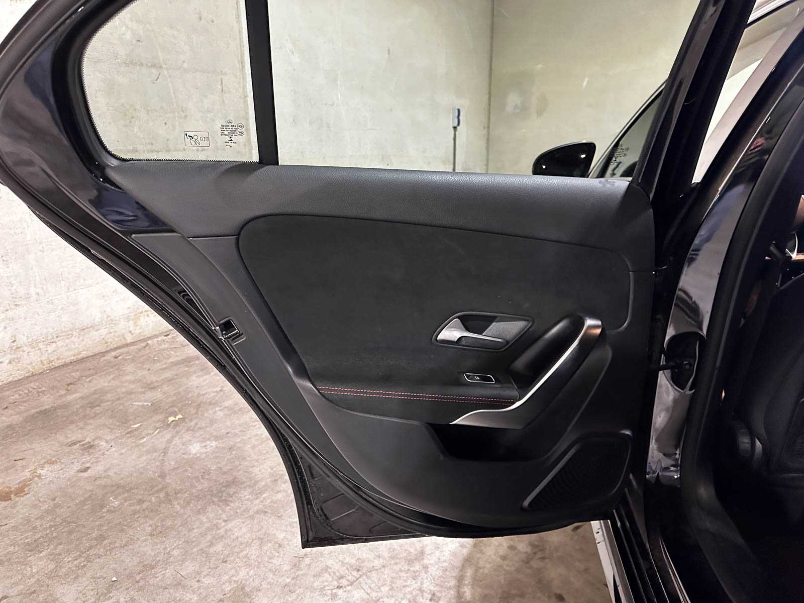 Mercedes-Benz A200 Business Solution AMG A-klasse 163pk 2019 (Origineel-NL), XH-436-L