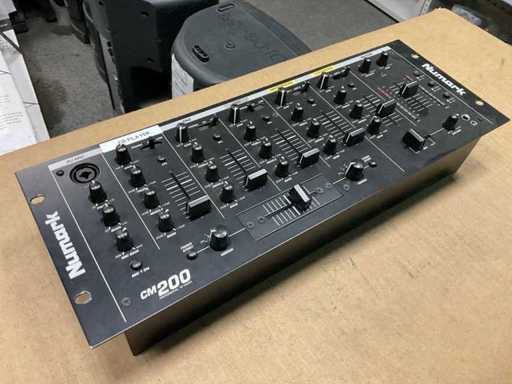 Mélangeur Numark CM200