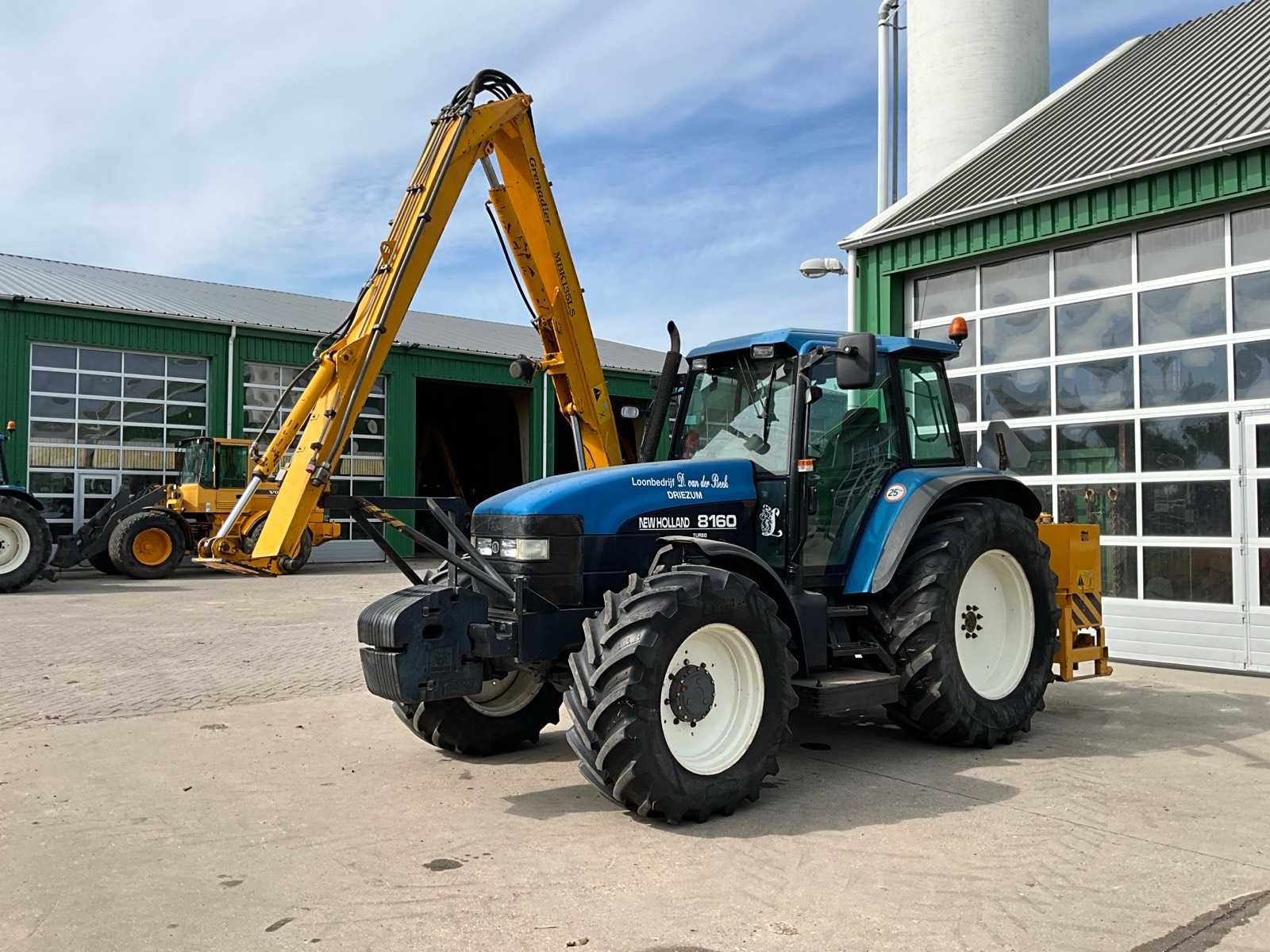 1999 New Holland 8160 Mower arm combination