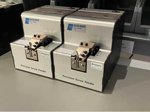 Delta Regis DRFF-520 automatische schroefaanvoerder (2x)