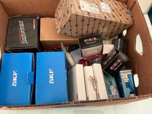 Eine Charge von Roller-Teilen.