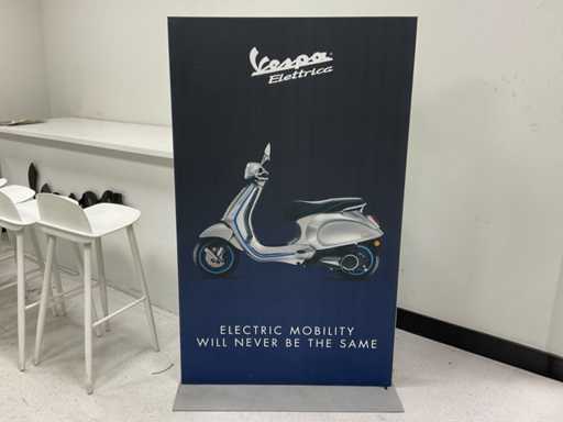 Supporto pubblicitario a doppia faccia Vespa