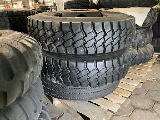 Anvelope diferite (3x)