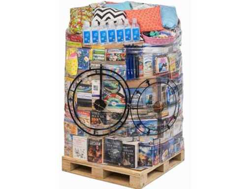 Palette, composée de 600 à 800 articles de bazar neuf tout type 