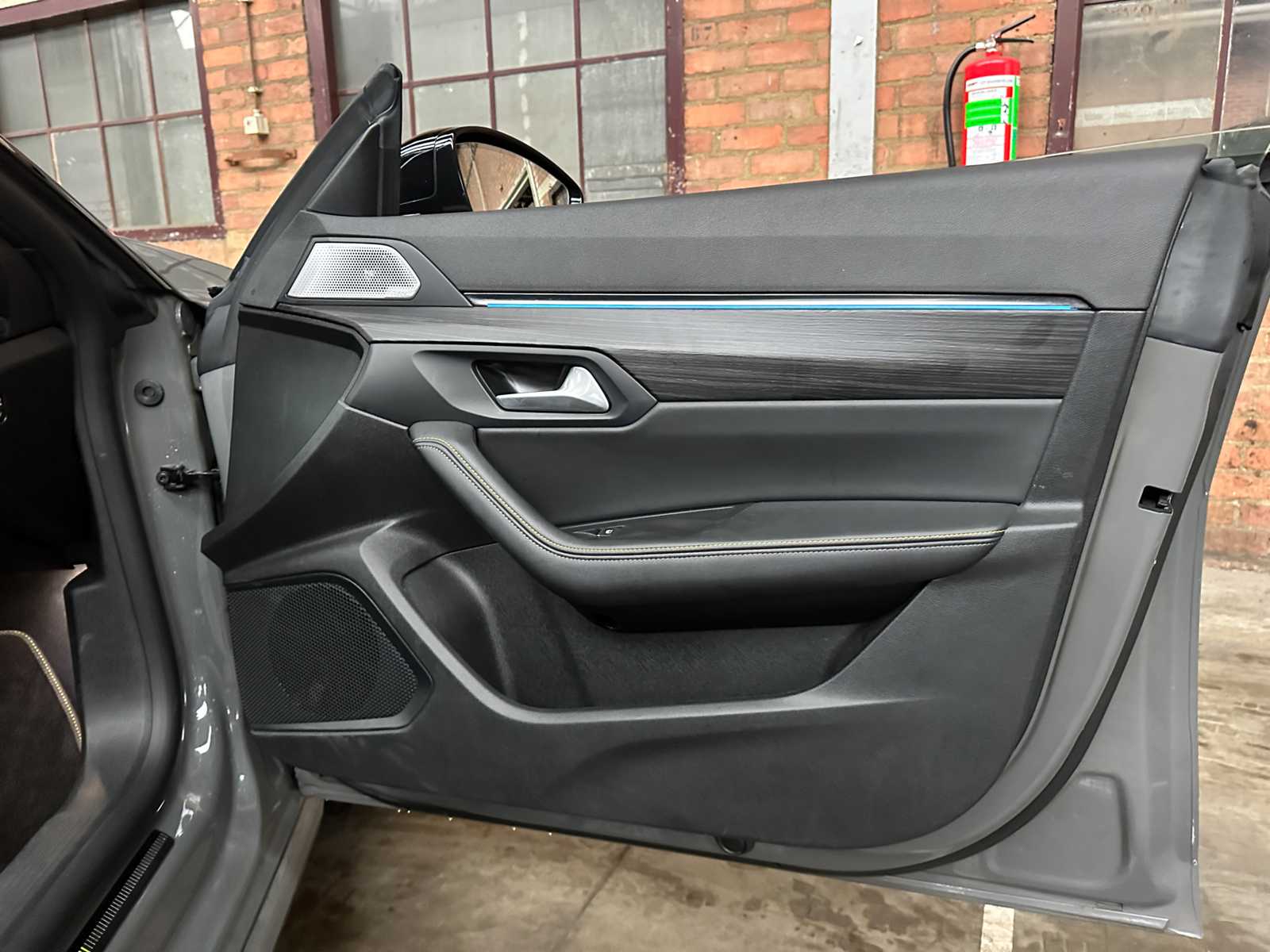 Peugeot 508 SW (5-d) 1,6 Hybrid 360 e-EAT8 Peugeot Sport Engineered (PSE) 265 kW 360 PS 2021 Automatik