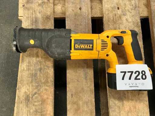 Scie alternative Dewalt DC385