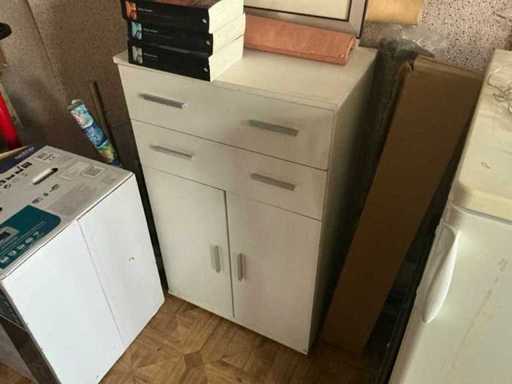 Shoe cabinet