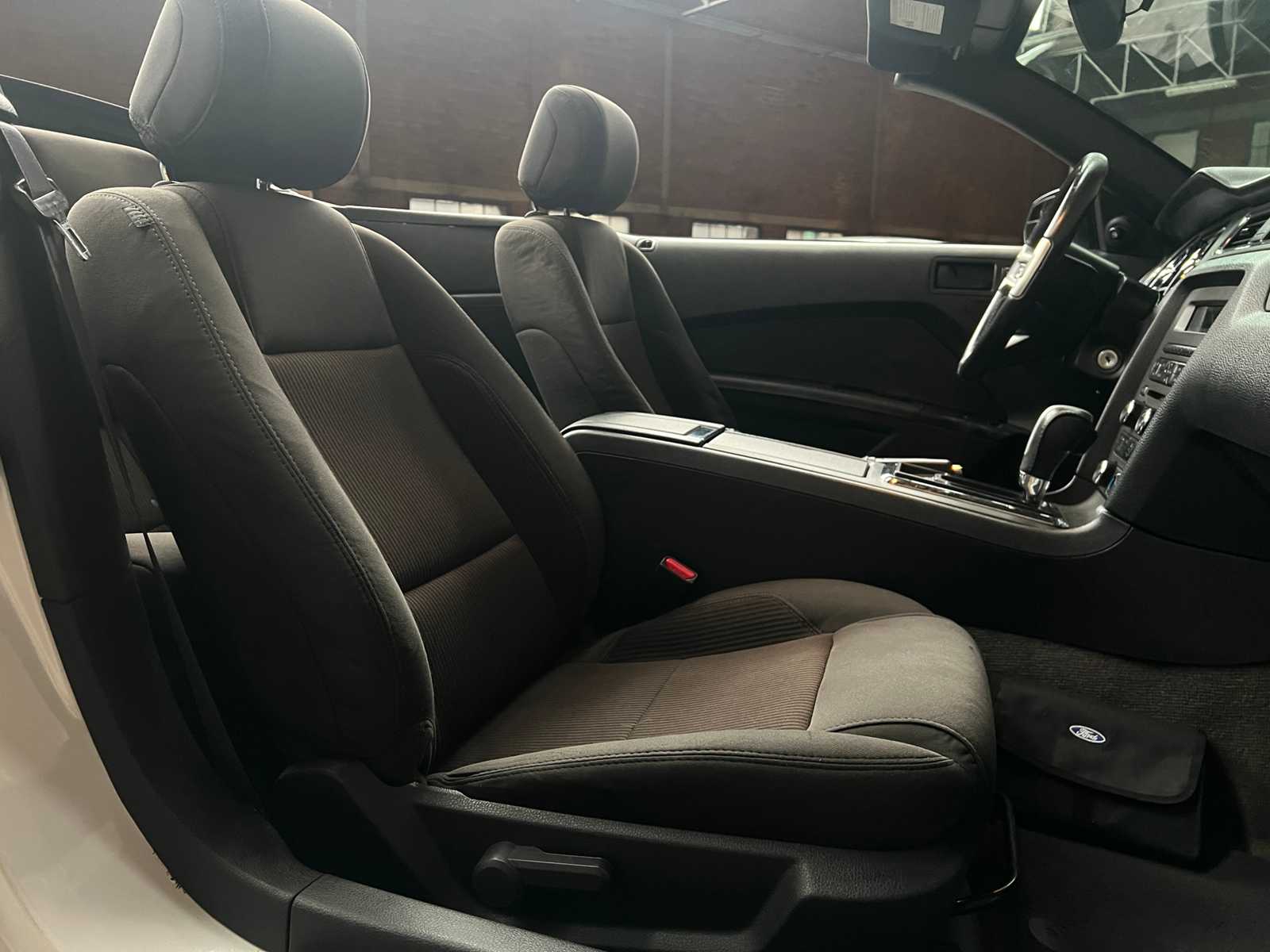 Ford Mustang Cabriolet 3.7 V6 305pk 2014