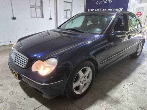 Mercedes-Benz - C-class - 240 V6 Elegance AUTOMATIC - 16-GN-JR- 2001