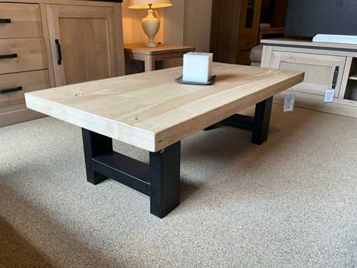 D?bowy stolik kawowy Orion