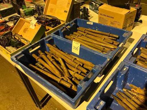 Breakers in plastic crate (2x)