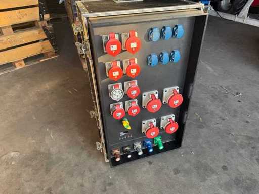 Indu Electric - 400A Powerlock Distributor in flight case 