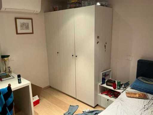 Armadio di stoccaggio + scrivania