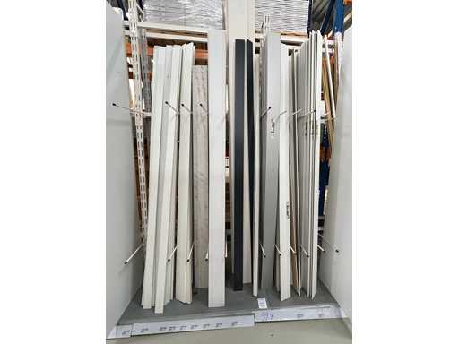 MDF-Fußleisten lackiert (99x)