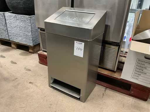 Bidone dei rifiuti per la ristorazione