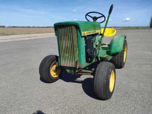 Mini-tracteur John Deere 110