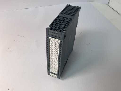Siemens 6ES7 522-1BL01-0AB0 Simatic 7-1500 DQ 32x24VDC/0.5A HF