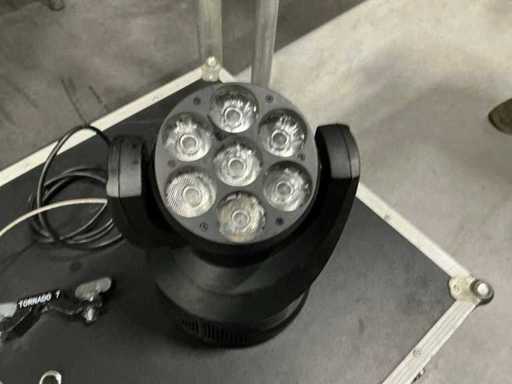 Briteq Tornado 7 Tête mobile (12x)