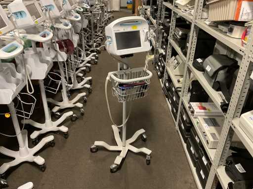 WelchAllyn Vital Signs 6000 series Patient Monitor