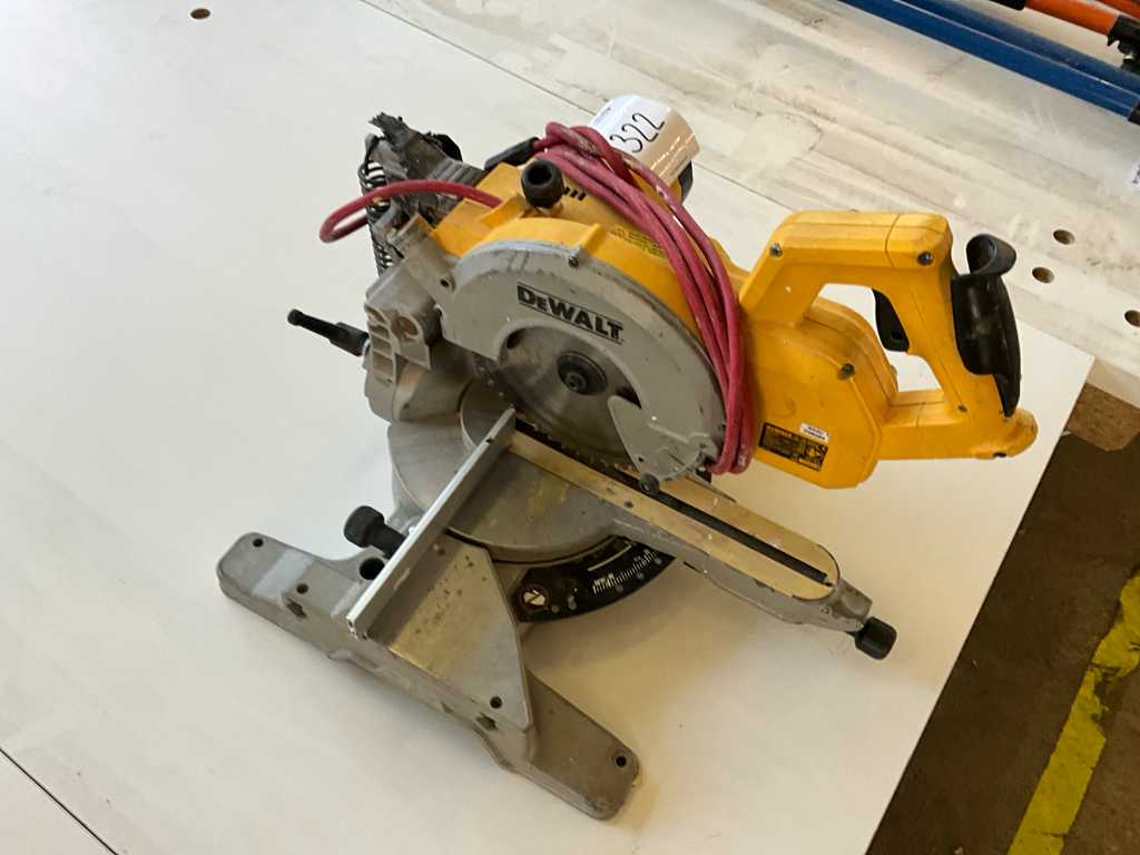 Dewalt dw777 deals mitre saw