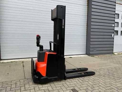 BT SWE140L Stacker 2018