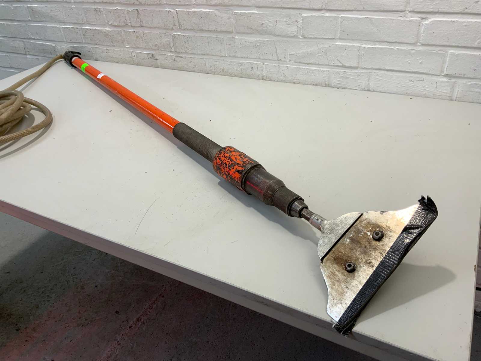 TRELAWNY LR 5FT CHISEL 10861 – Vloerafbikhamer 1,4m lucht