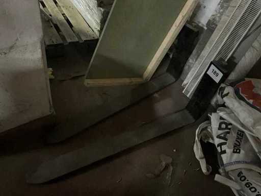 Cuillères chariot élévateur