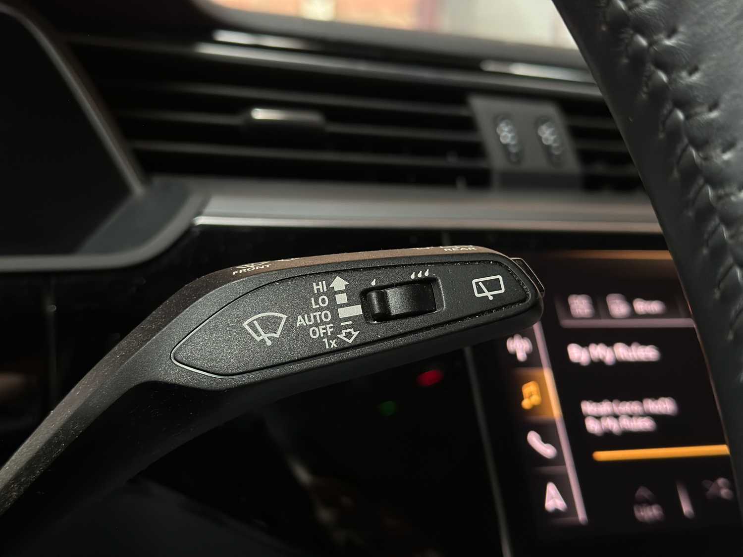 Audi e-tron 50 Quattro Launch Edition 71 kWh 313pk 2020 (Origineel-NL & 1e Eigenaar), J-840-LR