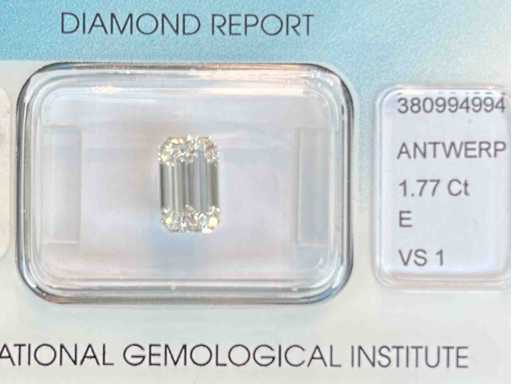 Diamant taille émeraude 1,77 carat