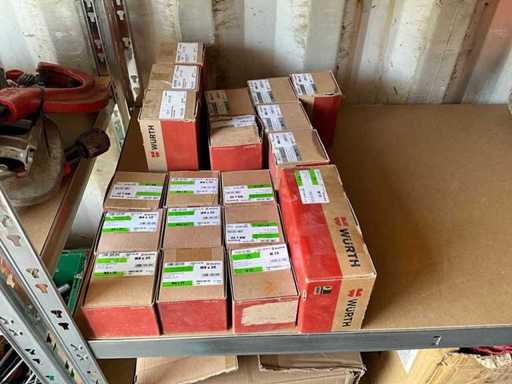 Screws, nuts & plasterboard dowels