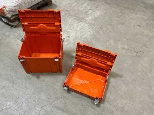 2 stukken Systra moduleboxen in oranje, 32 cm hoog en 11 cm hoog