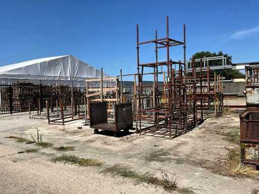 Batch of transport trestles