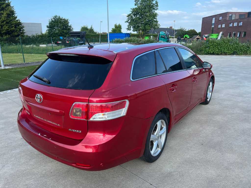 TOYOTA - AVENSIS - CS SPORT - 2010