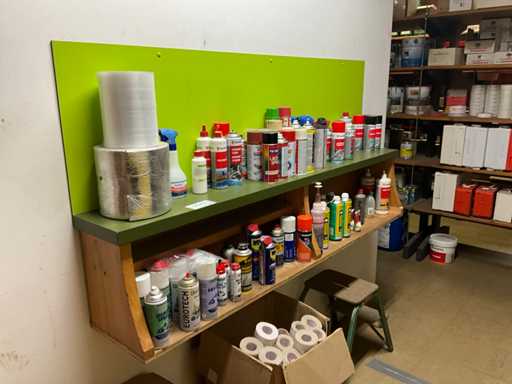 Verven, vernissen en sprays