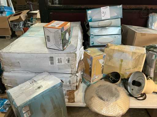 Lot de divers éclairages (environ 35 pièces)