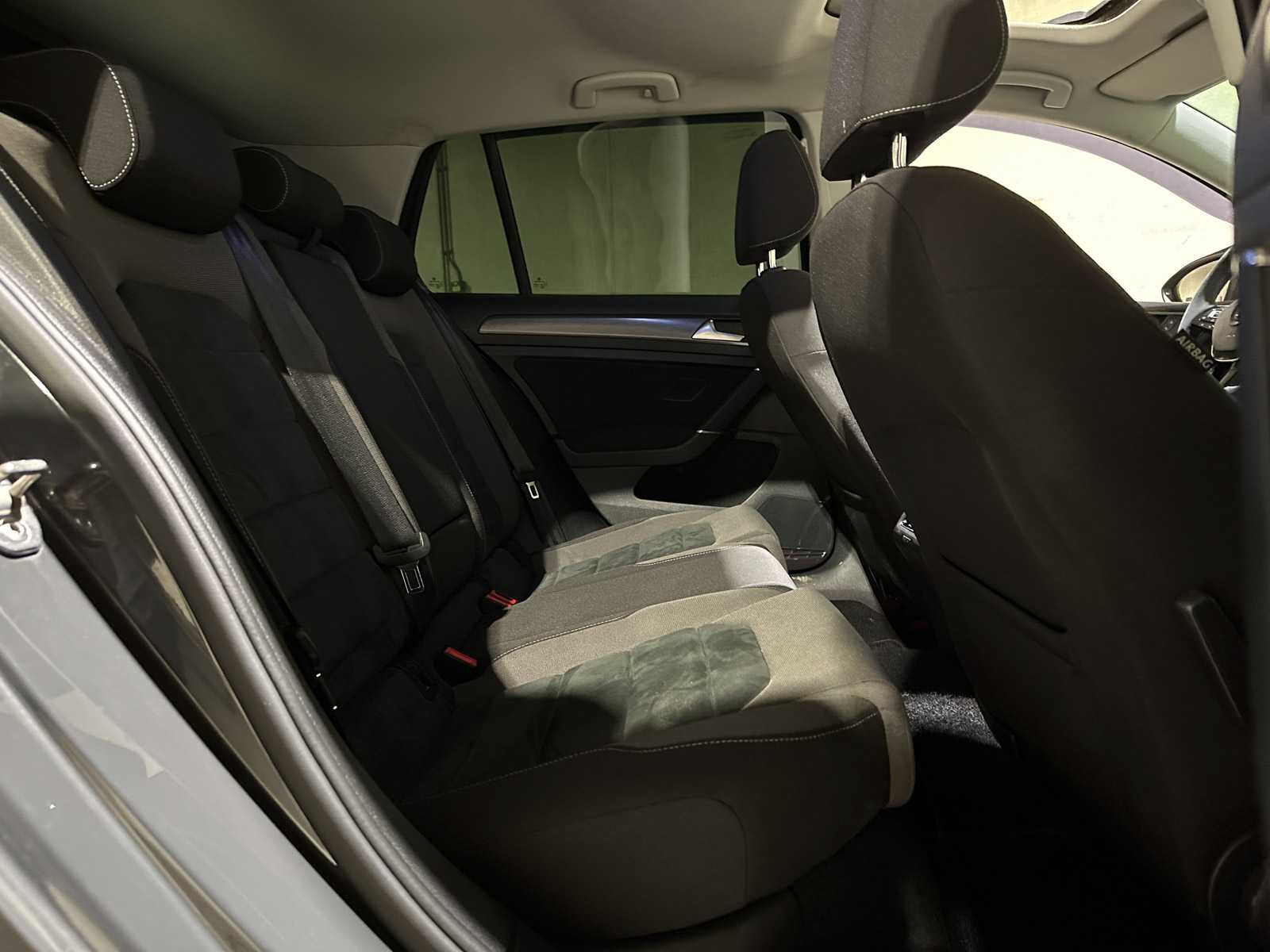 Volkswagen Golf 1.0 TSI Comfortline Business 110pk 2018 (Origineel-NL), RX-771-L