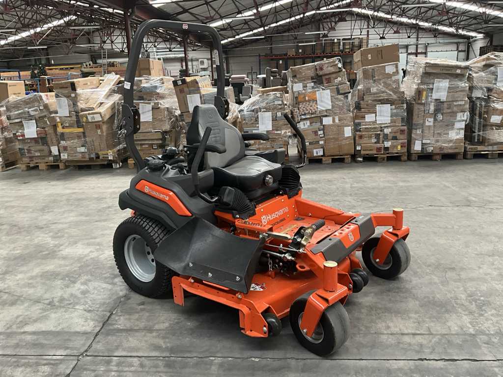 HUSQVARNA Professional Z 560x zero-turn mower